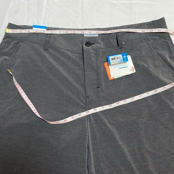 Columbia Incognesto Hybrid Gray Flat Front Shorts - Picture 12 of 14